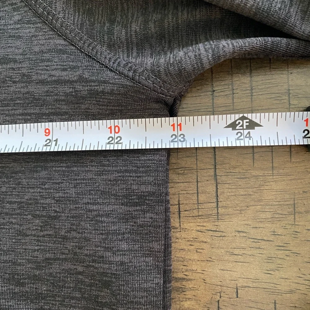 Reebok 1/4 Zip Pullover - Picture 5 of 6